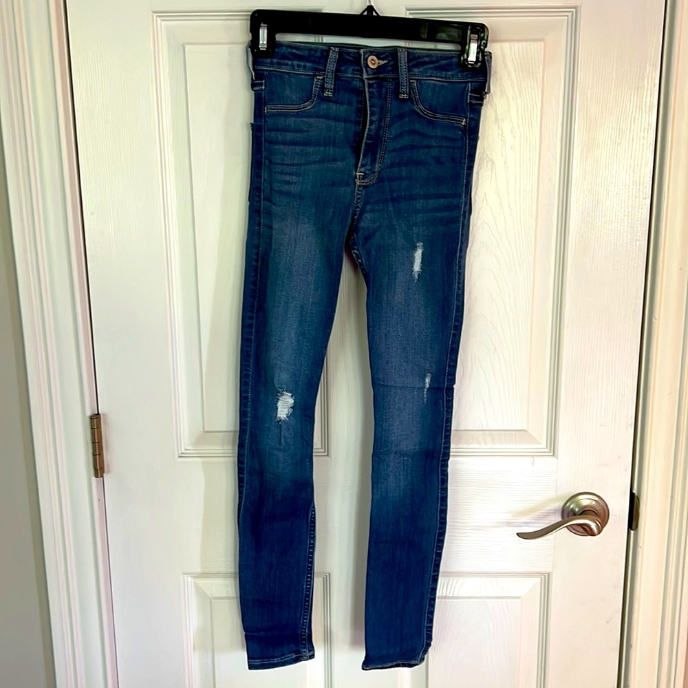 Hollister distressed high-rise jean legging.